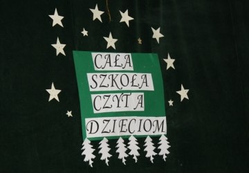 Cała szkoła czyta dzieciom