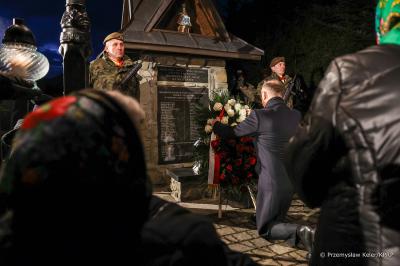 013_Prezydent_Andrzej_Duda_80_rocznica_pacyfikacji_Ochotnicy_Dolnej_20241222_PK1_1306.jpg